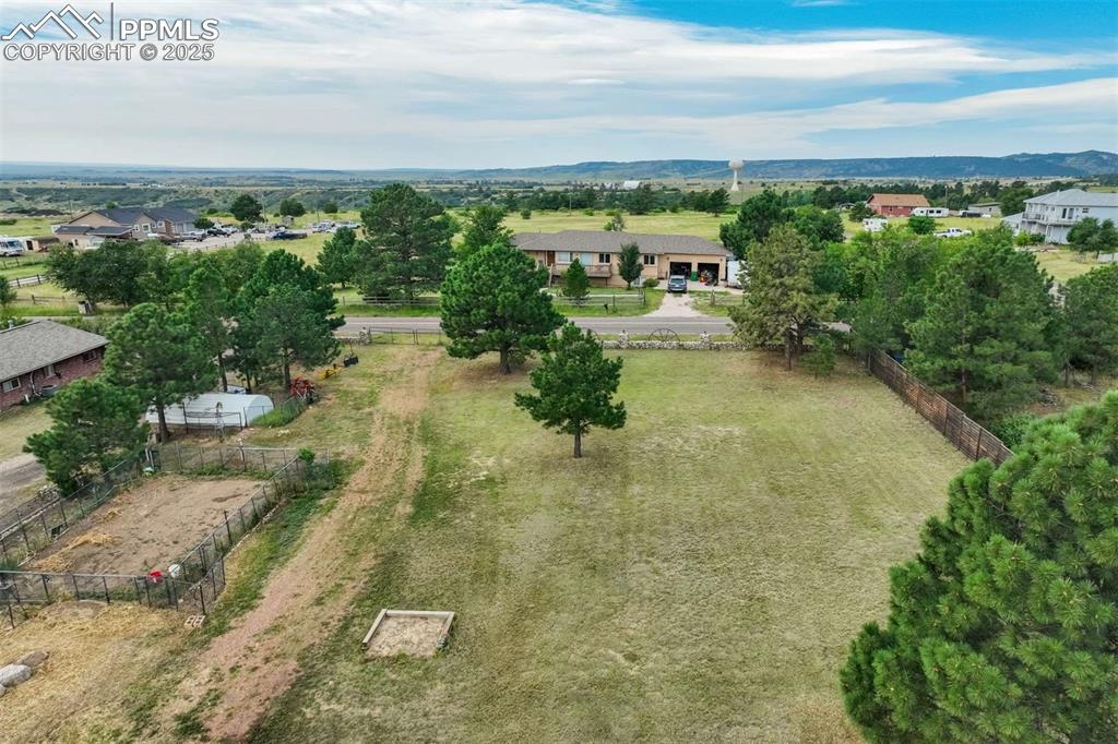 Image 36 of 41: Drone / aerial view