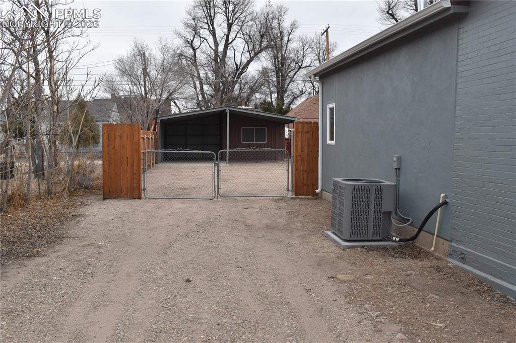 Image 24 of 26: Side of Structure