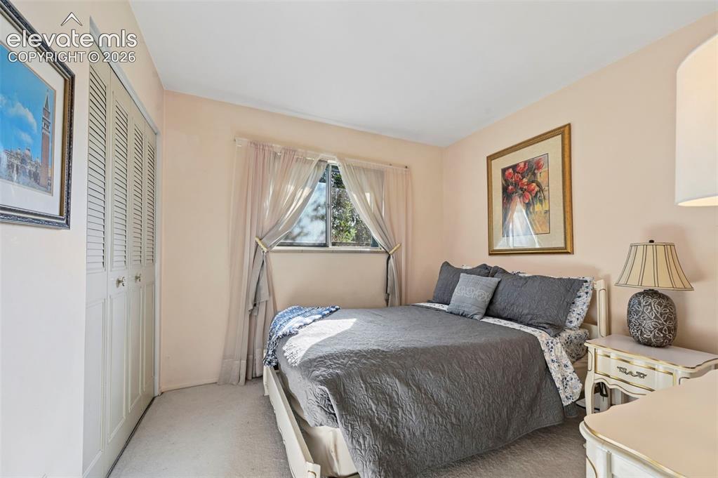 Image 12 of 36: Bedroom