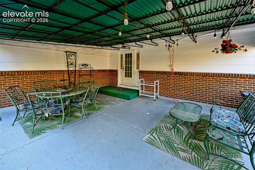 Image 9 of 36: Patio