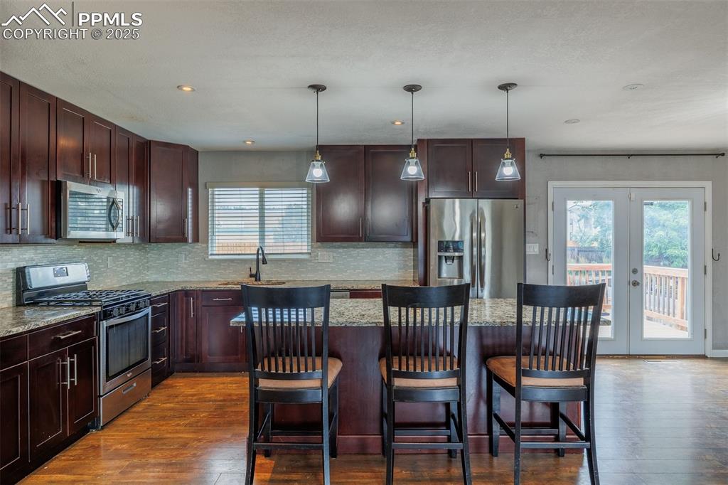 Image 10 of 36: Kitchen