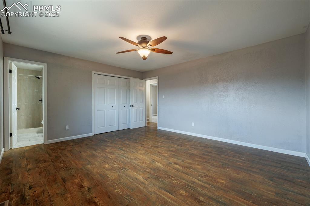 Image 15 of 36: Bedroom