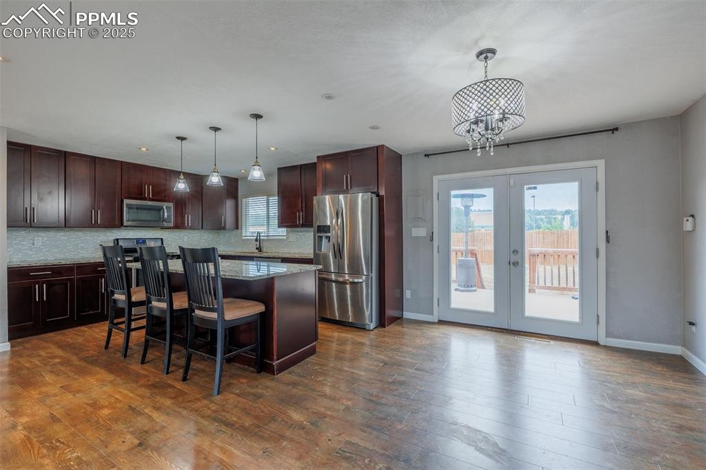 Image 9 of 36: Kitchen