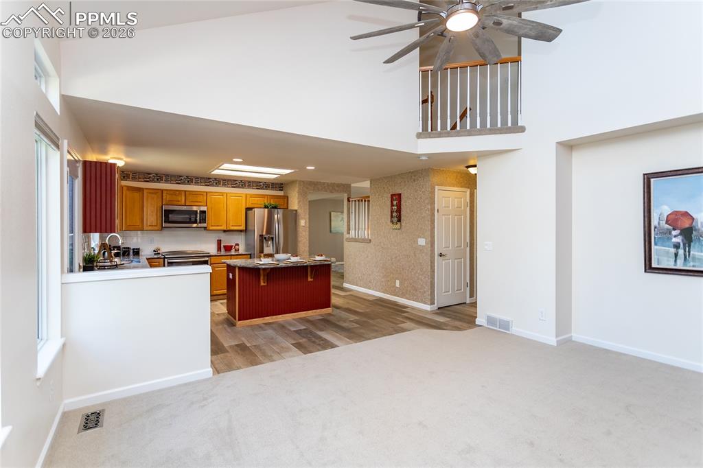 Image 20 of 50: Towards the kitchen.