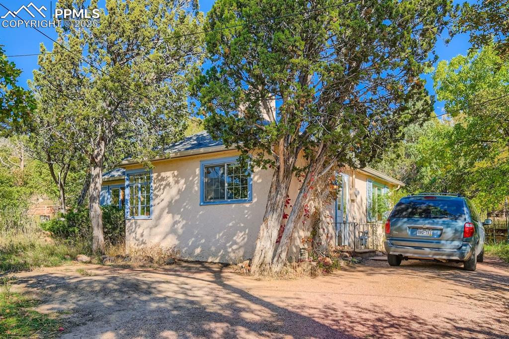 Image 2 of 7: Front of Structure