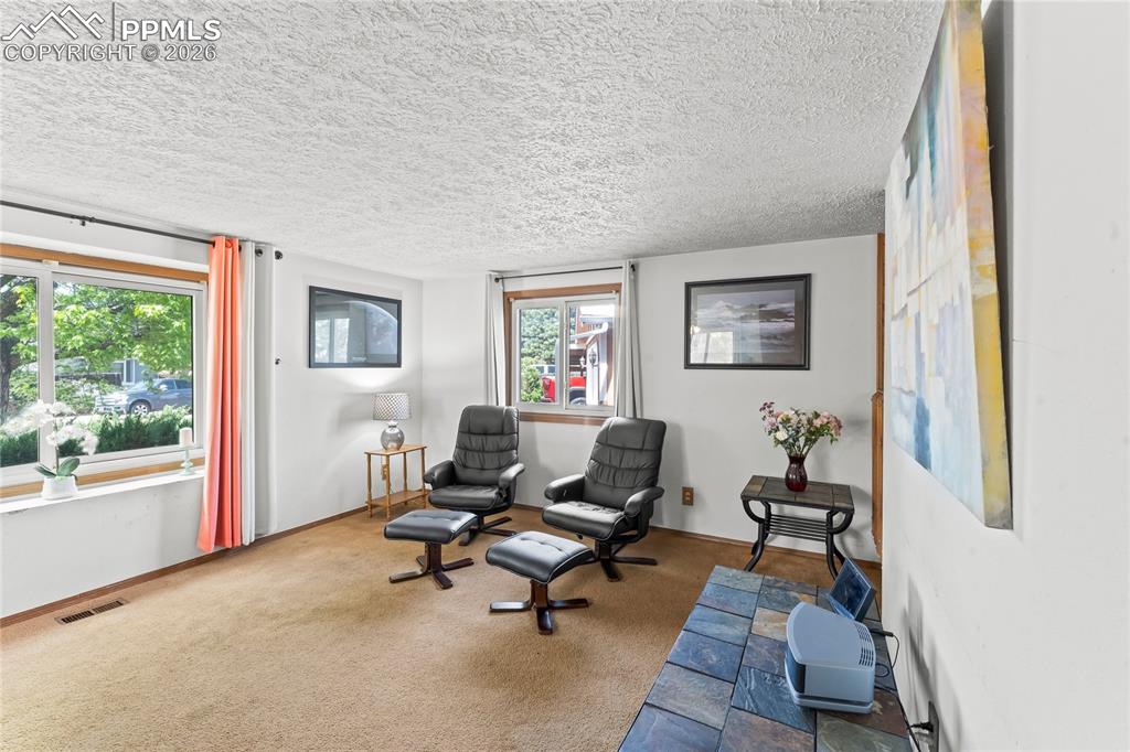 Image 11 of 26: Sitting Room