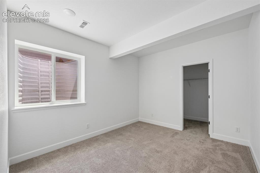 Image 22 of 26: Bedroom