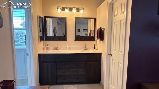 Image 21 of 30: Bathroom