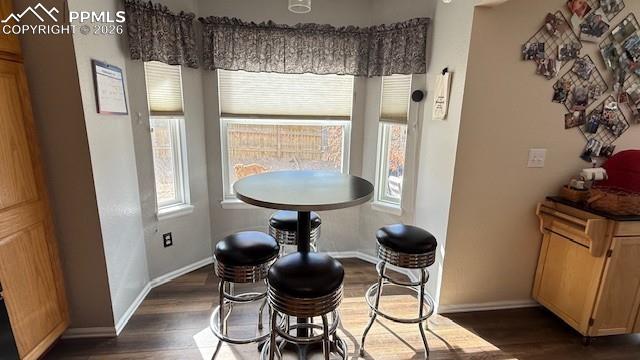 Image 9 of 30: Dining Area