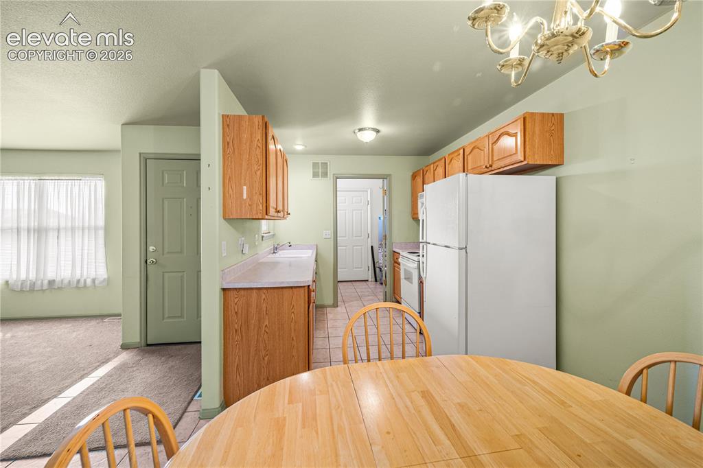 Image 6 of 20: Kitchen