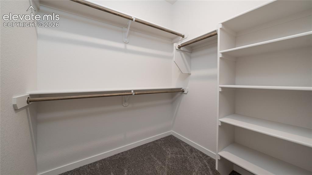 Image 15 of 20: Closet