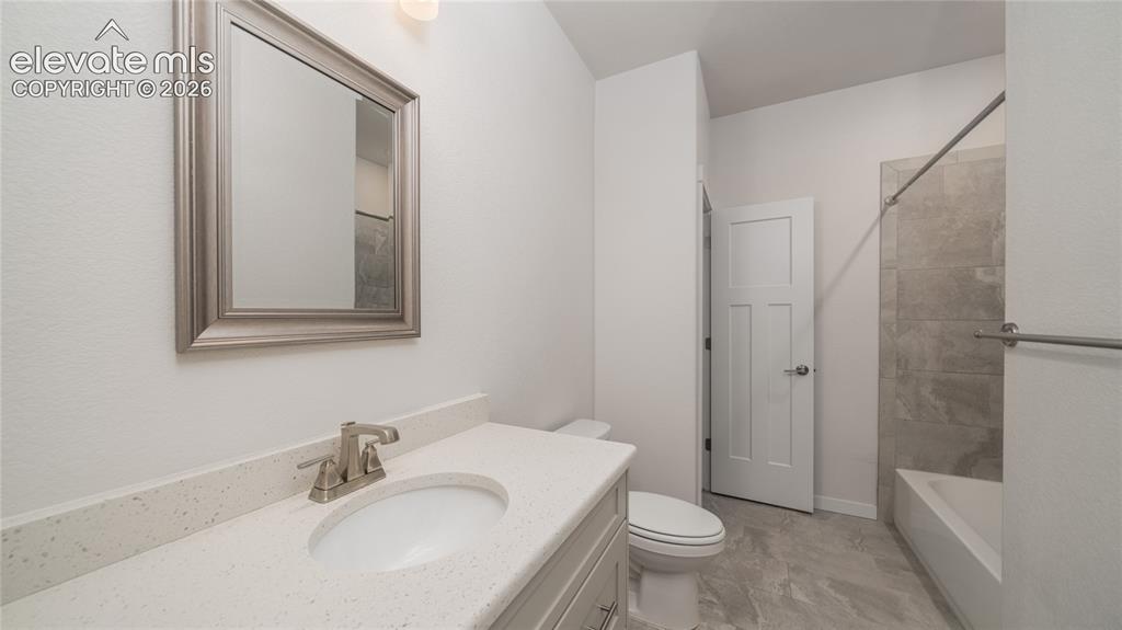 Image 17 of 20: Bathroom