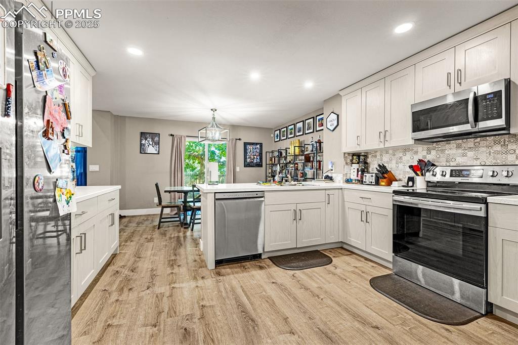 Image 12 of 36: Kitchen