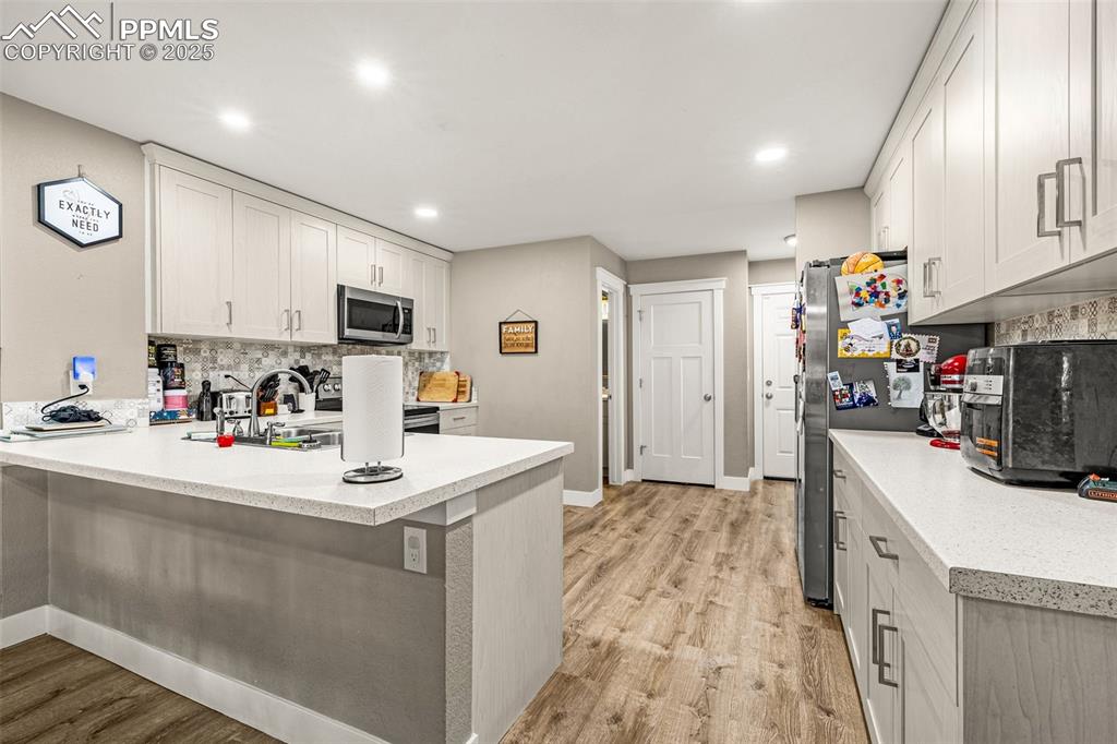 Image 13 of 36: Kitchen