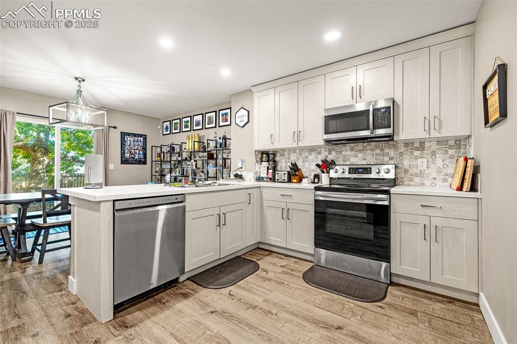 Image 14 of 36: Kitchen