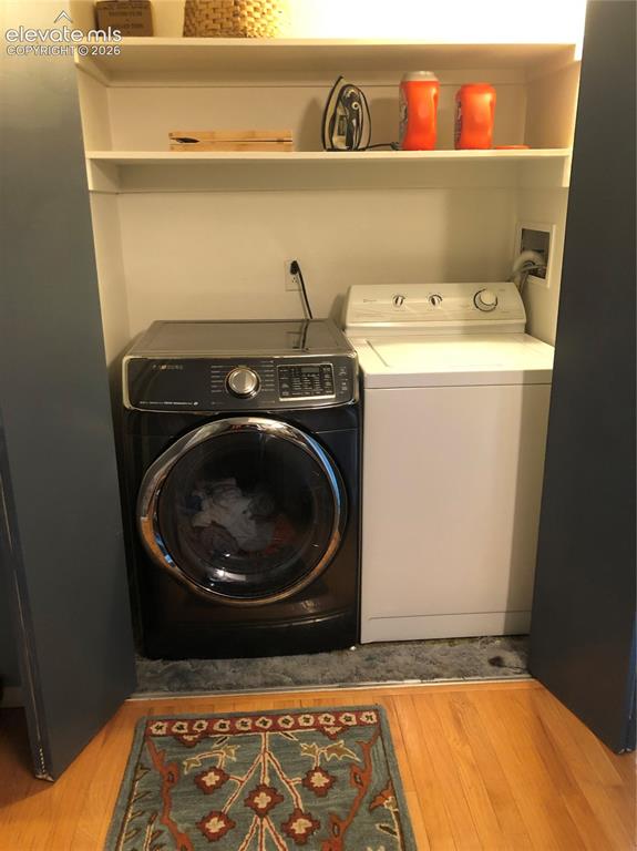 Image 17 of 25: Laundry