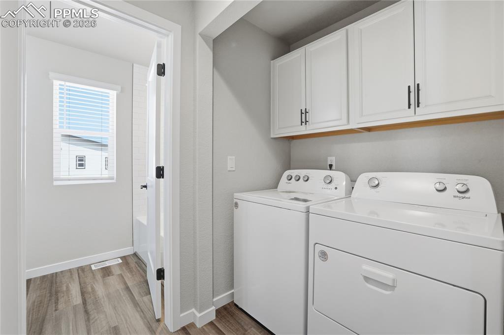 Image 12 of 20: Laundry