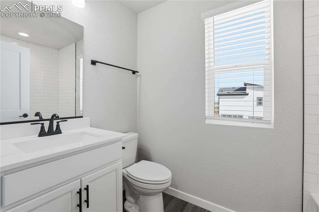 Image 13 of 20: Bathroom