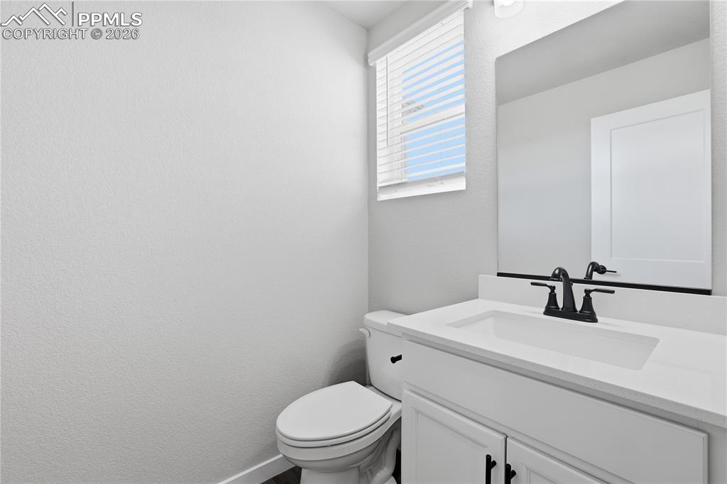 Image 9 of 20: Bathroom