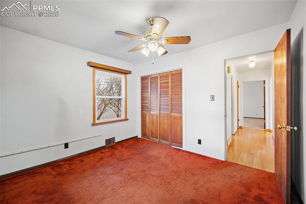 Image 21 of 48: Bedroom