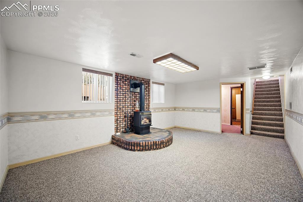 Image 25 of 48: Family Room