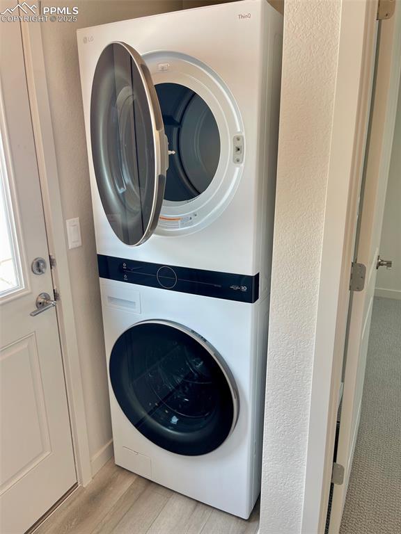 Image 23 of 24: Laundry