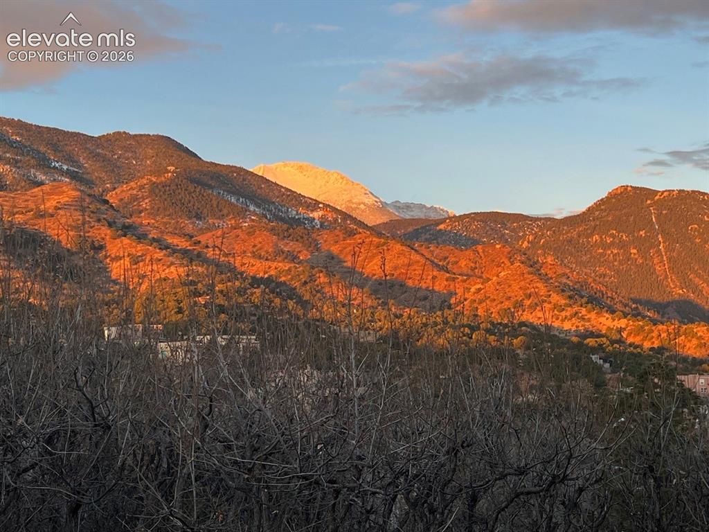 Image 47 of 50: View of Pikes Pak and Incline from the home