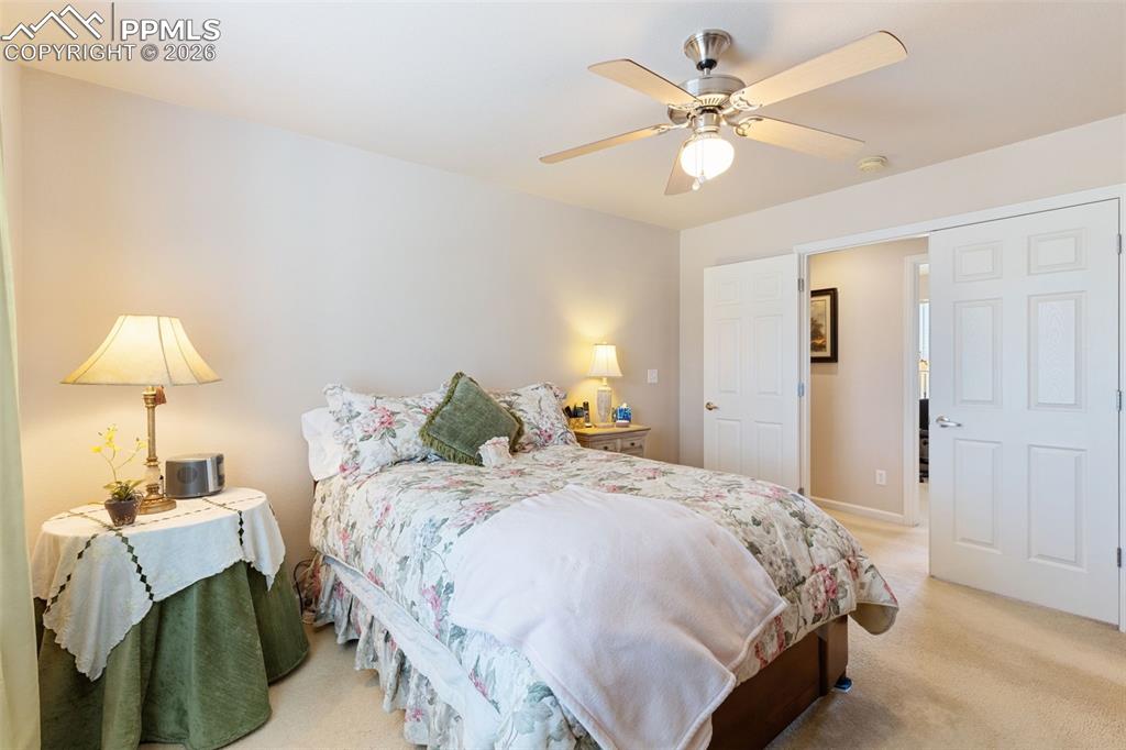 Image 24 of 36: Bedroom