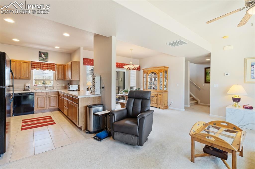 Image 5 of 36: Kitchen