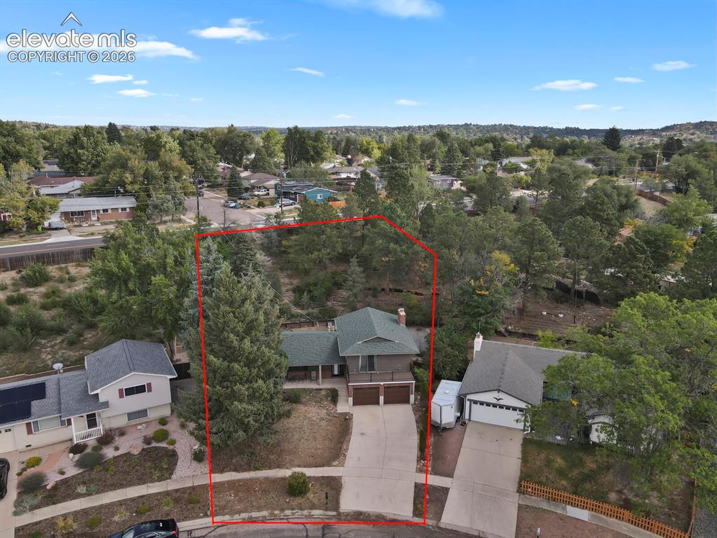 Image 33 of 35: Property Lines are Approximate and not a survey
