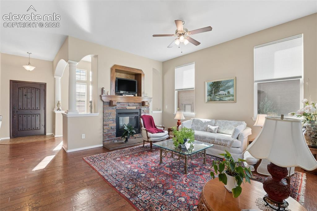 Image 13 of 49: Living Room