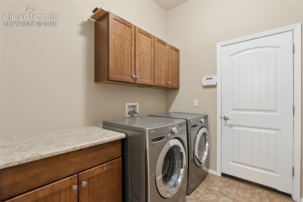 Image 35 of 49: Laundry