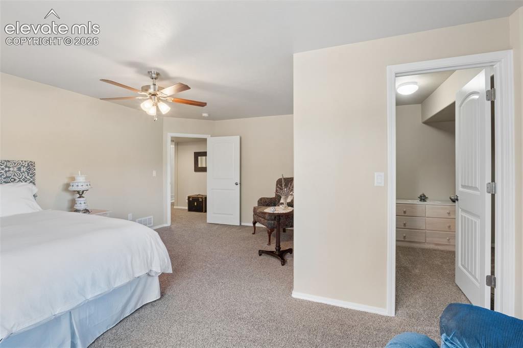 Image 41 of 49: Bedroom