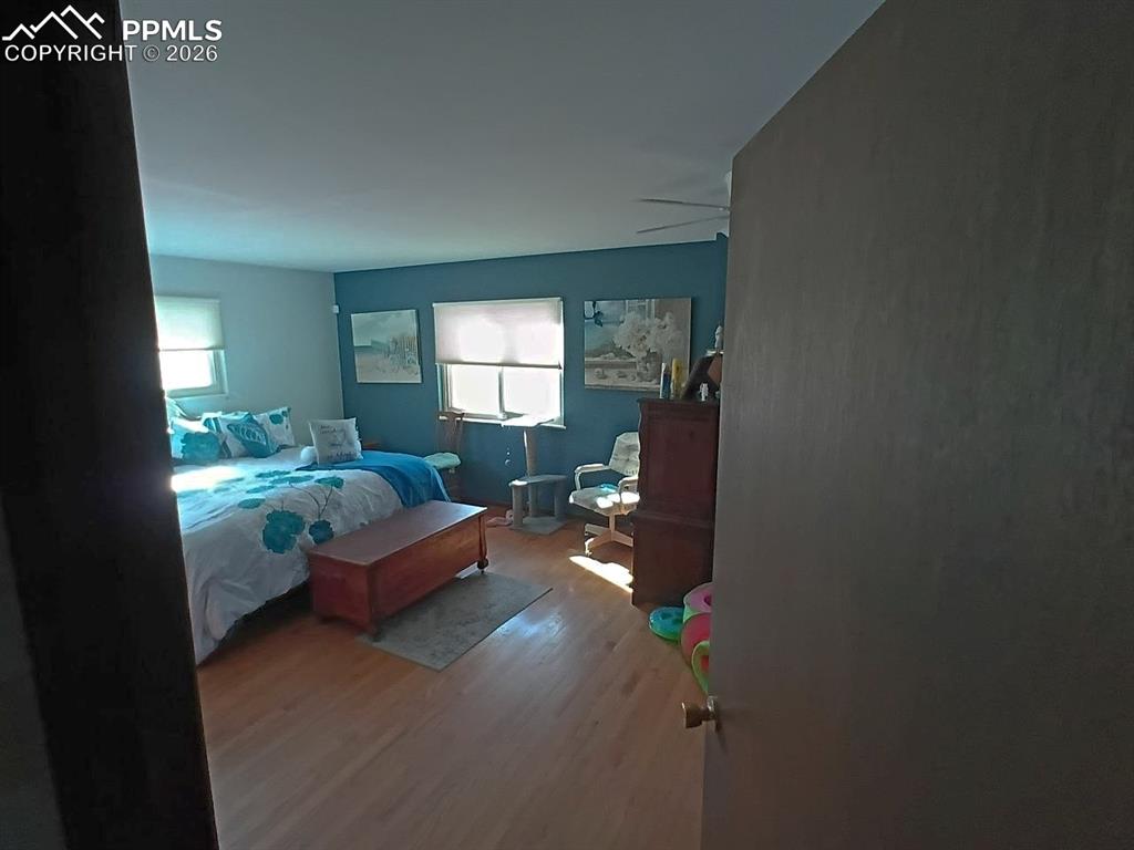 Image 12 of 22: Bedroom