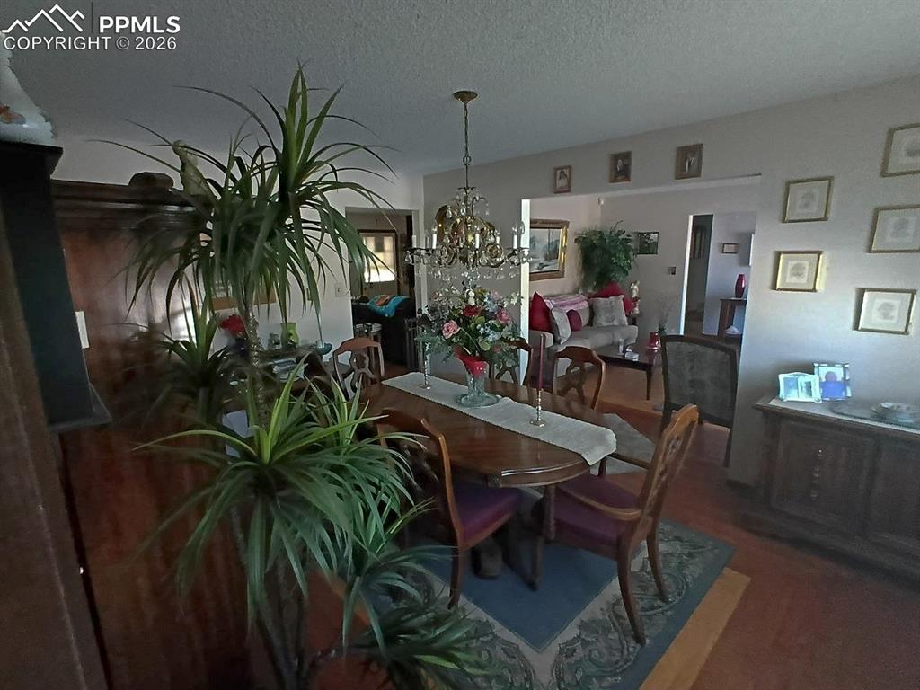 Image 5 of 22: Dining Area