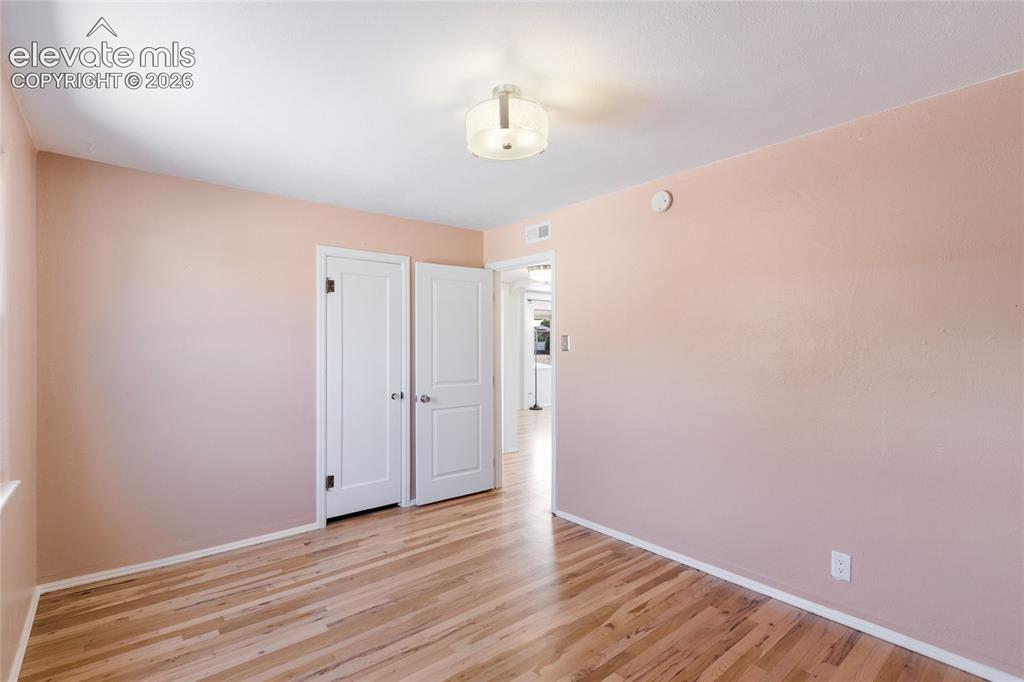 Image 19 of 39: Bedroom