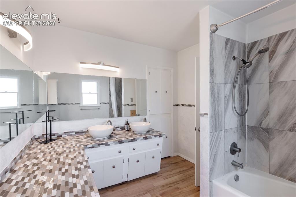 Image 33 of 39: Master Bathroom