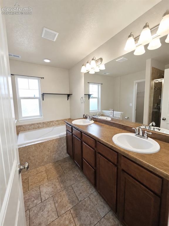 Image 17 of 35: Master Bathroom
