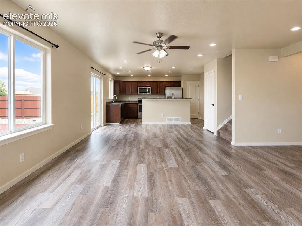 Image 6 of 35: Living Room