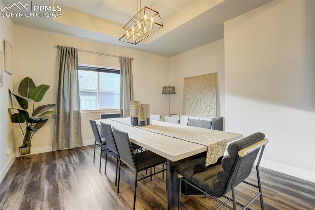 Image 15 of 48: Dining Room