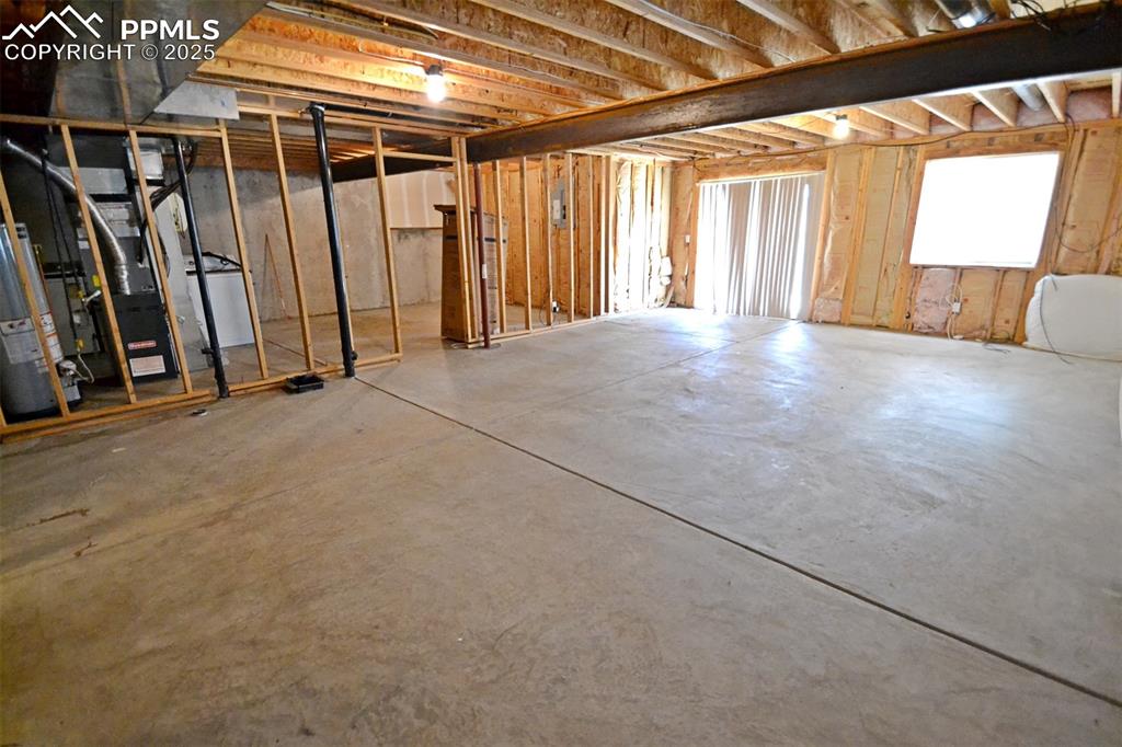 Image 33 of 47: Basement