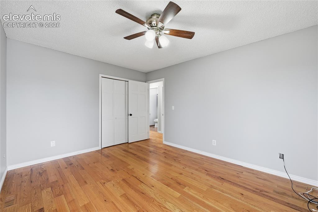 Image 18 of 42: Bedroom