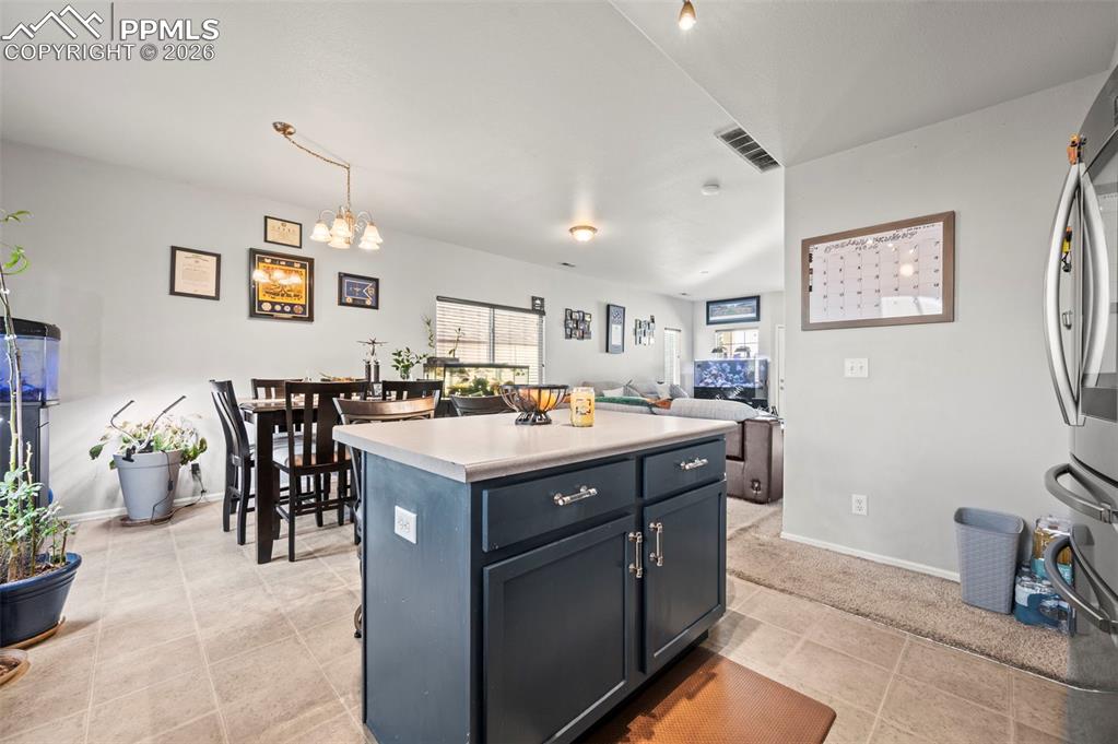 Image 14 of 48: Kitchen