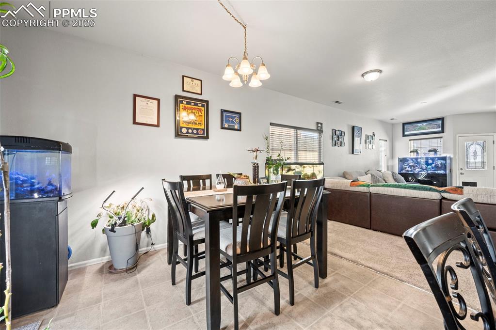 Image 16 of 48: Dining Area