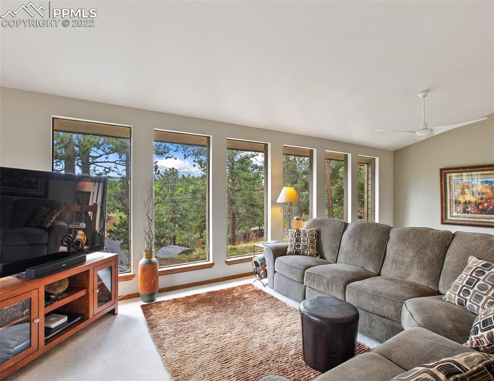 Listing 1575622, Image 9 of 46
