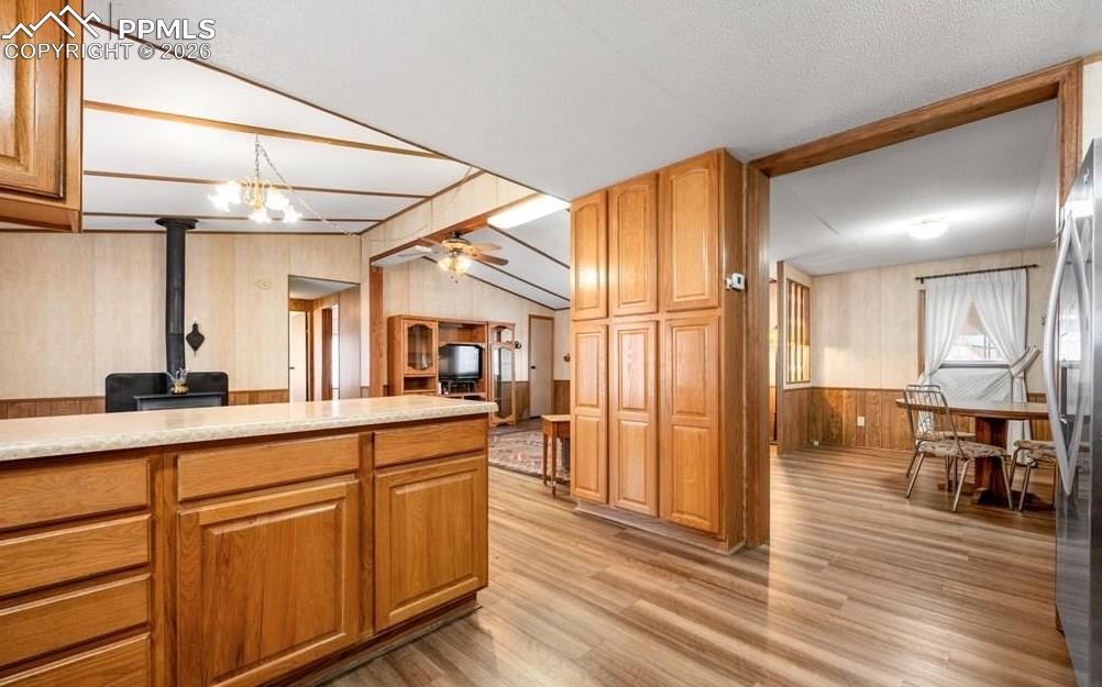 Image 12 of 33: Kitchen