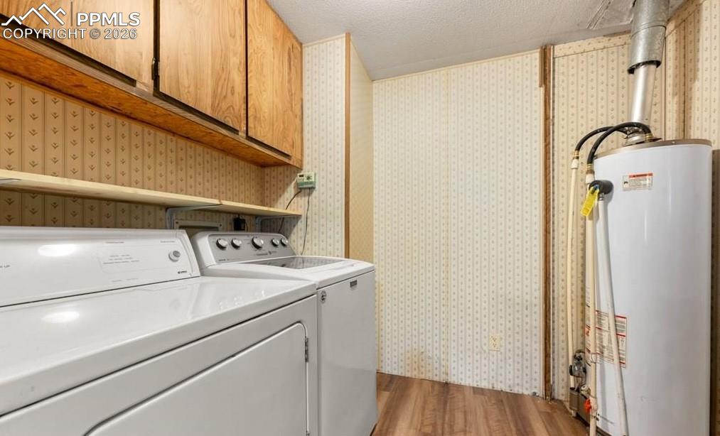 Image 26 of 33: Laundry