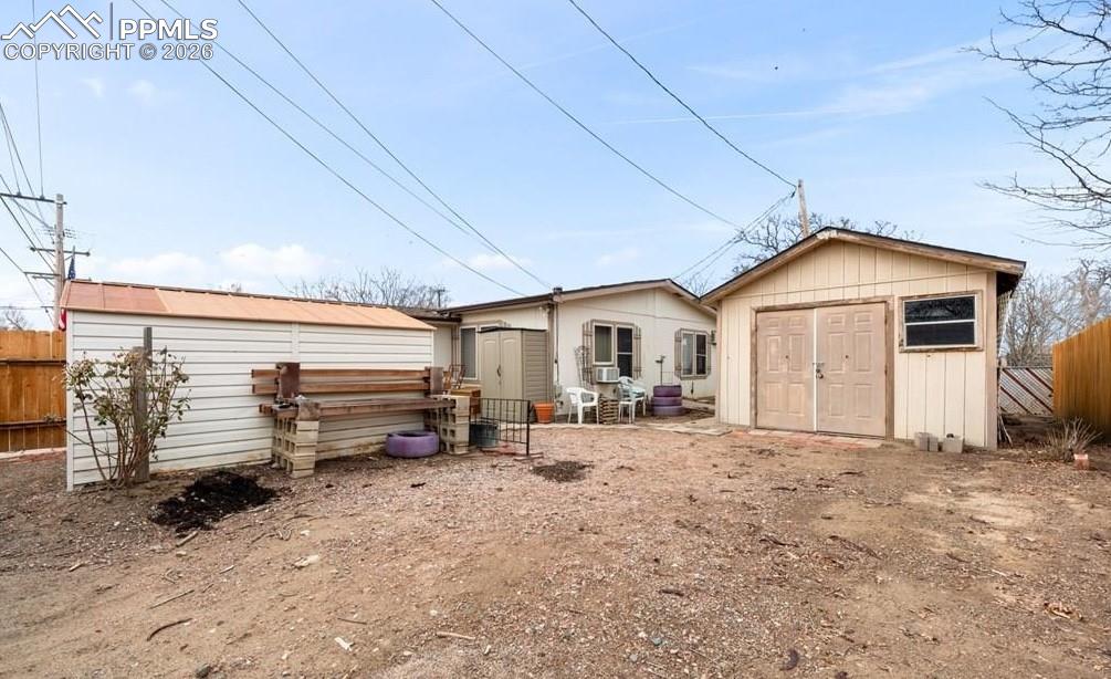 Image 30 of 33: Back of Structure