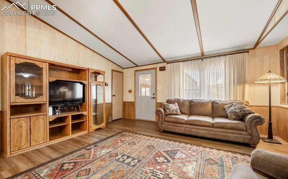 Image 7 of 33: Living Room