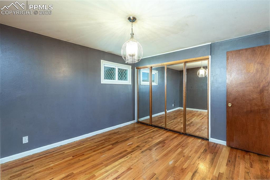 Image 21 of 37: Bedroom